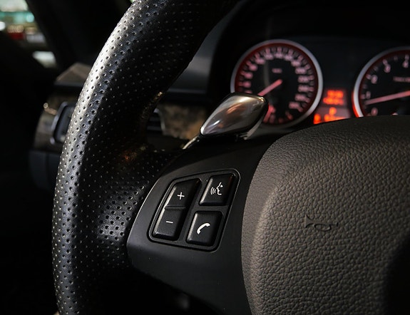BMW 335i 17 of 23