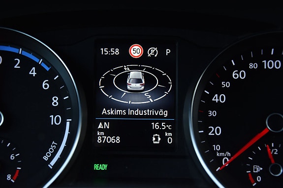 Volkswagen Passat 22 of 25
