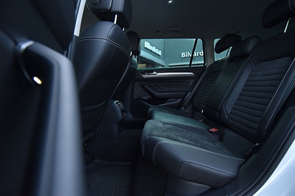 Volkswagen Passat 11 of 25