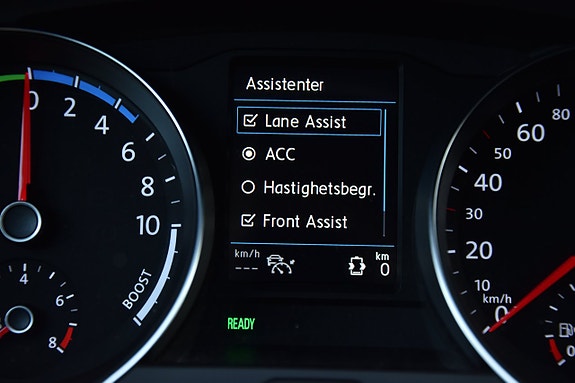 Volkswagen Passat 23 of 25