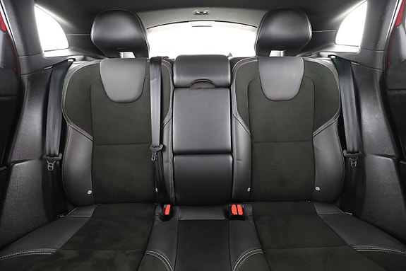 Volvo V40 30 of 30