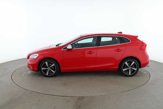 Volvo V40 2 of 30
