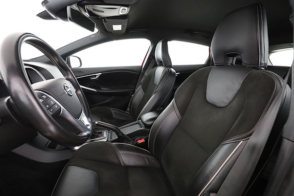 Volvo V40 25 of 30