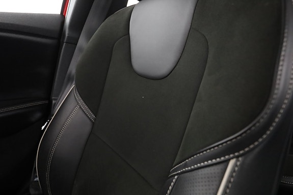 Volvo V40 20 of 30