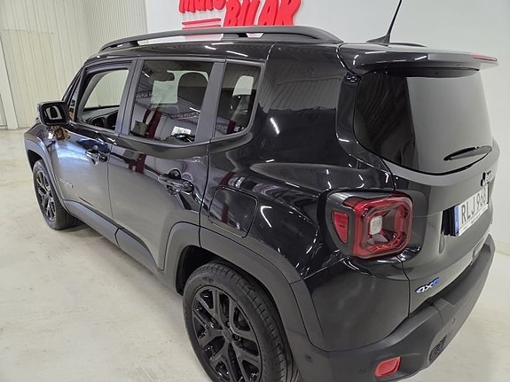 Jeep Renegade 9 of 10