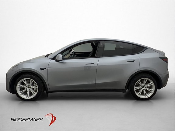 Tesla Model Y 5 of 30