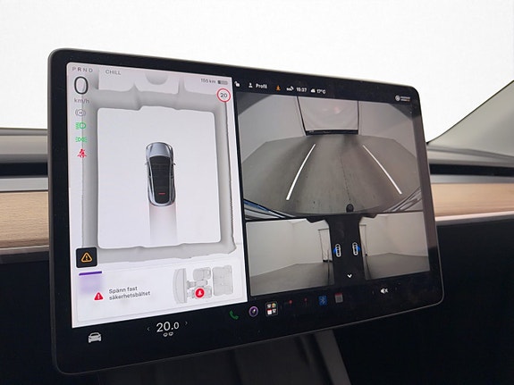 Tesla Model Y 22 of 30