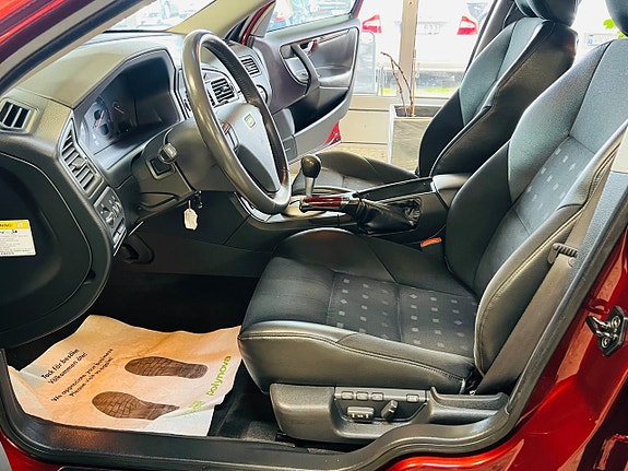 Volvo S60 8 of 19