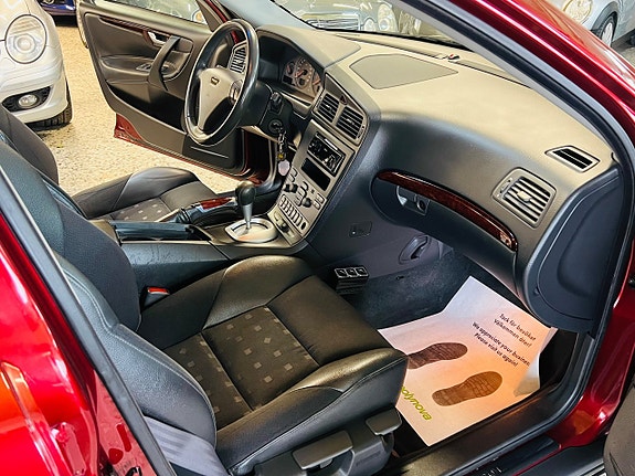Volvo S60 9 of 19