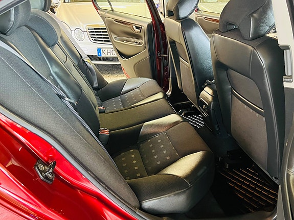 Volvo S60 11 of 19