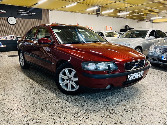 Volvo S60 2 of 19