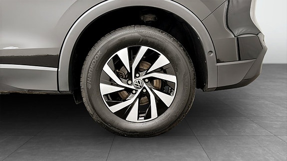 Volkswagen Tiguan 6 of 19