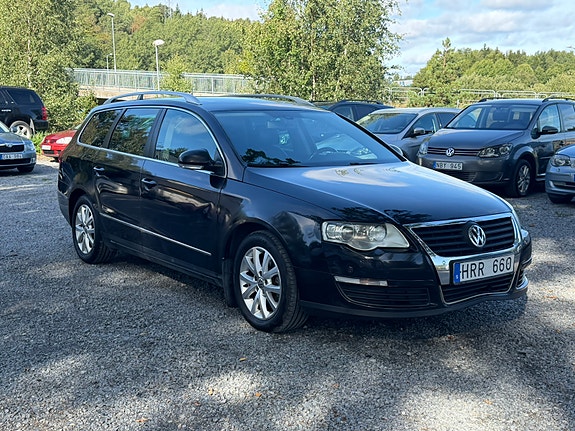 Volkswagen Passat 3 of 19