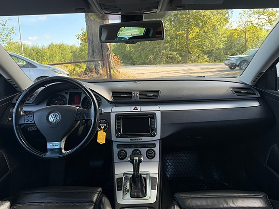 Volkswagen Passat 18 of 19