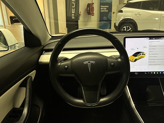 Tesla Model 3 13 of 16