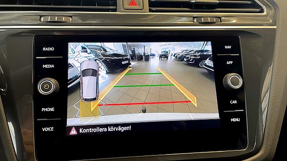 Volkswagen Tiguan 15 of 18