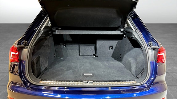 Audi Q3 12 of 20