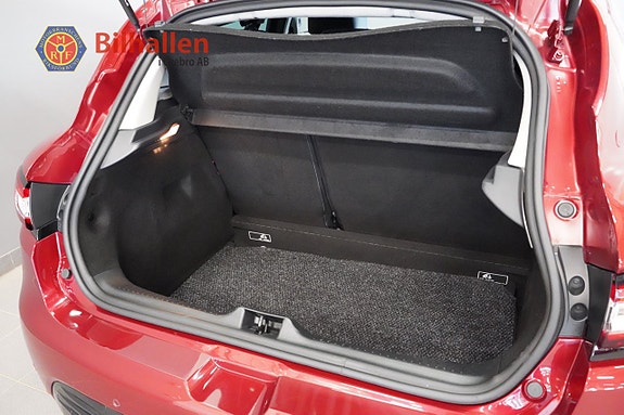 Renault Clio 25 of 26