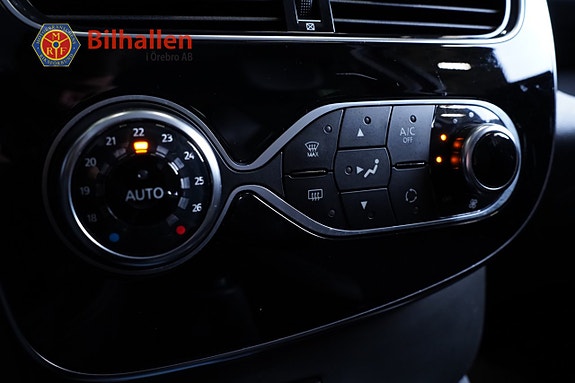 Renault Clio 22 of 26