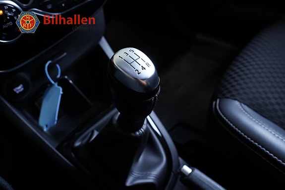 Renault Clio 24 of 26