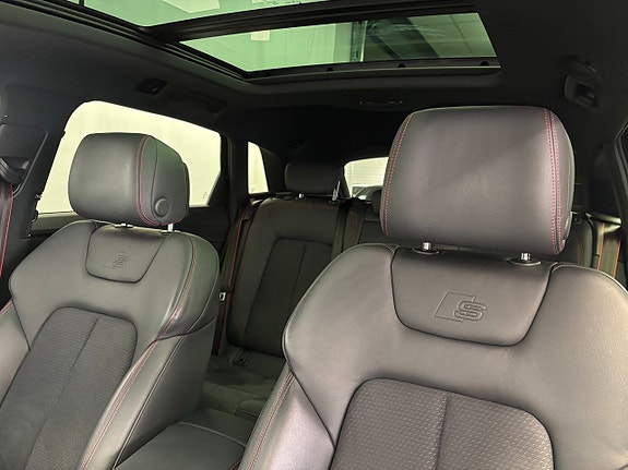Audi Q8 e-tron 14 of 18