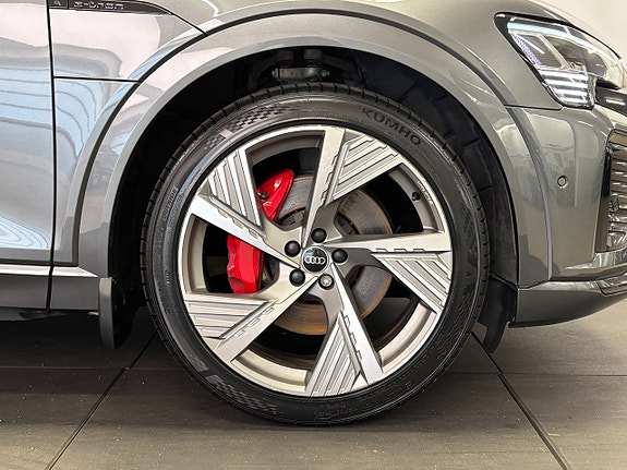 Audi Q8 e-tron 9 of 18
