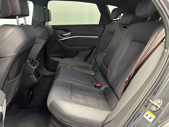 Audi Q8 e-tron 11 of 18