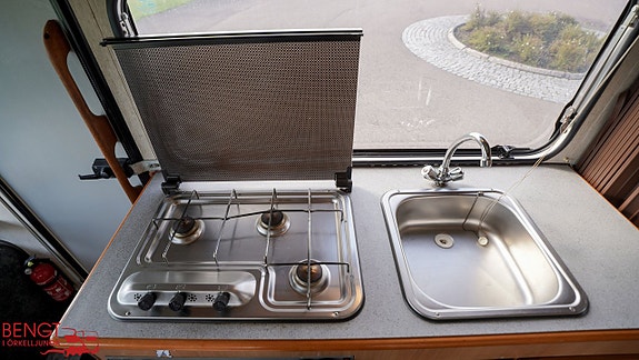 Elnagh Magnum 660 SL 9 of 21