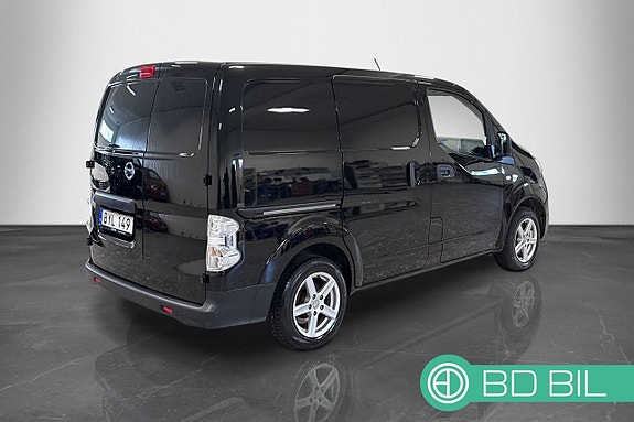 Nissan e-NV200 4 of 17