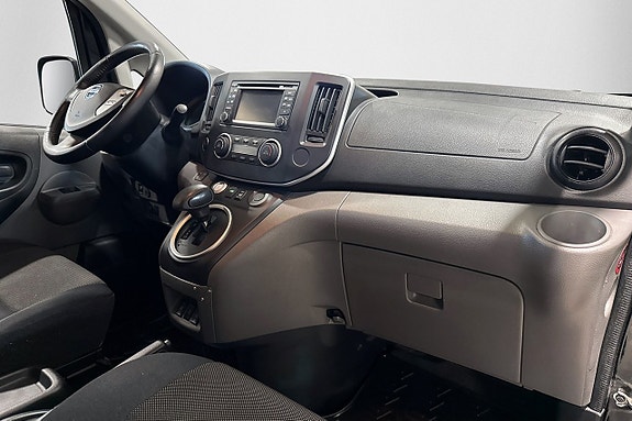 Nissan e-NV200 8 of 17