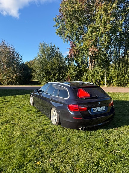 BMW 520d 3 of 7