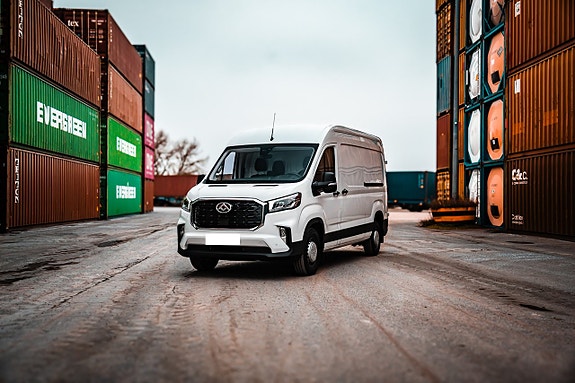 Maxus Deliver 9 2 of 10