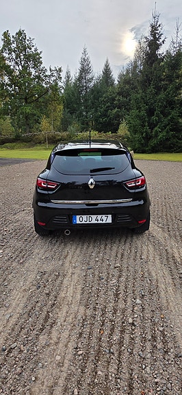 Renault Clio IV 3 of 11