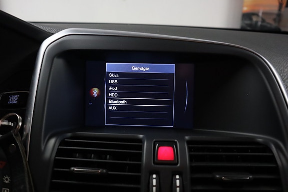 Volvo XC60 9 of 23