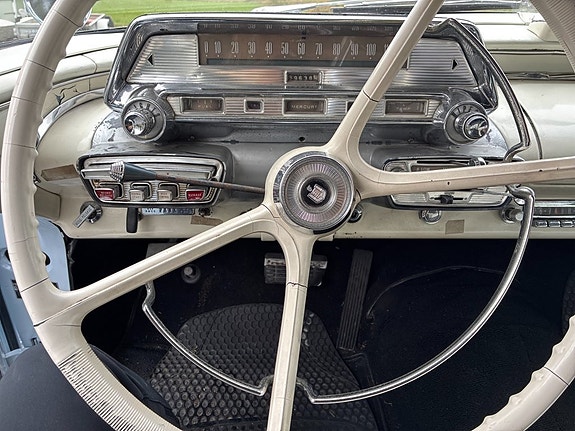 Mercury Monterey 13 of 18