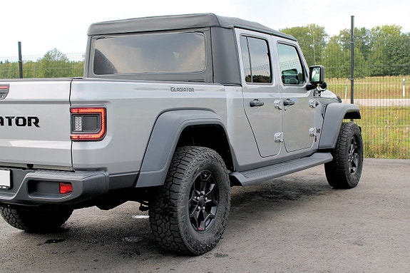 Jeep Gladiator 22 of 30