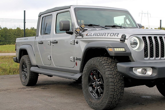 Jeep Gladiator 2 of 30