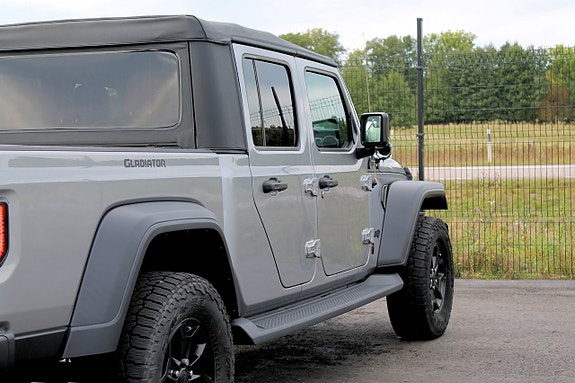 Jeep Gladiator 23 of 30