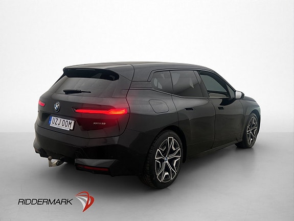 BMW iX 9 of 30