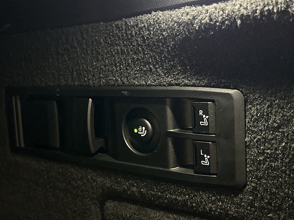 BMW iX 23 of 30