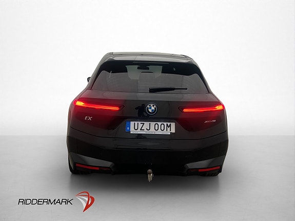 BMW iX 8 of 30