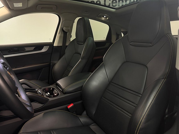 Porsche Cayenne Coupe 16 of 21