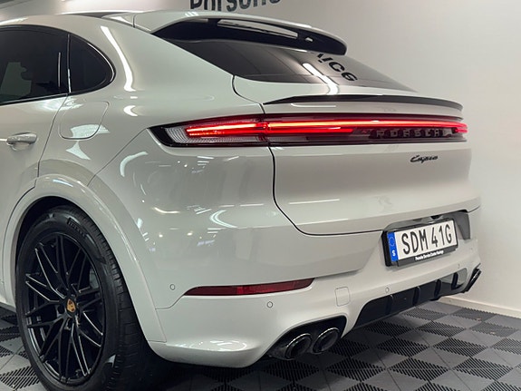 Porsche Cayenne Coupe 18 of 21