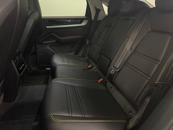 Porsche Cayenne Coupe 20 of 21