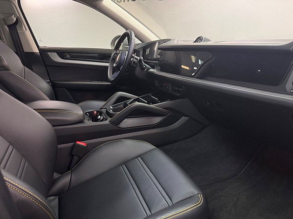 Porsche Cayenne Coupe 8 of 21