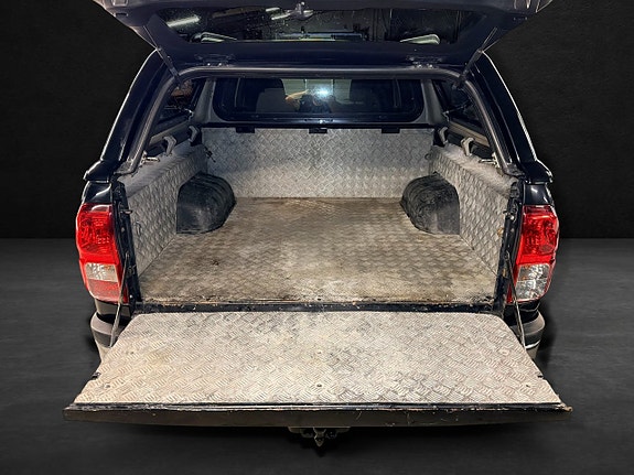Toyota HiLux 5 of 21