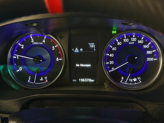 Toyota HiLux 16 of 21