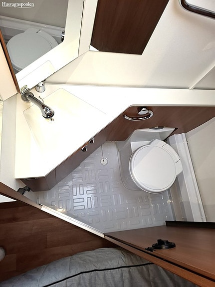 Kabe ROYAL 610 DXL KS Dubbelbädd, Ac, Förtält, Ugn 10 of 10