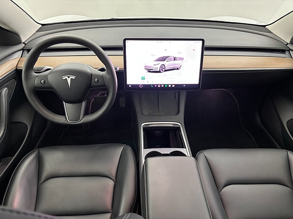Tesla Model 3 19 of 25