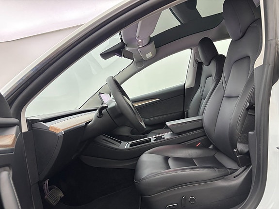Tesla Model 3 14 of 25